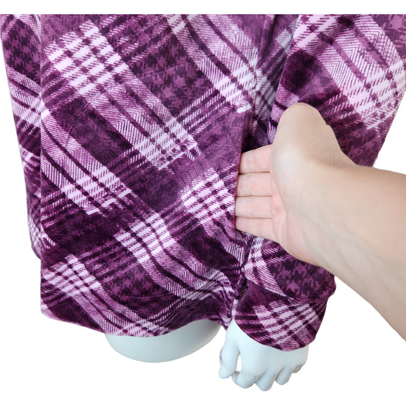 Denim & Co. Printed Velour Pullover Hi-Low Hem Deep Wine Plaid Petite Small NWOT - Picture 5 of 14